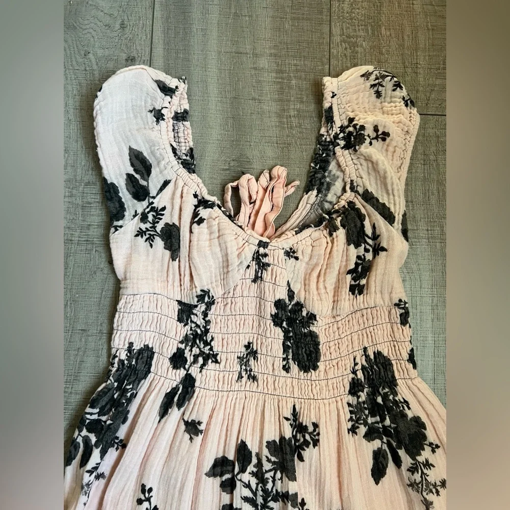 Free People Forget Me Not Midi Dress in Peach Combo Size Medium